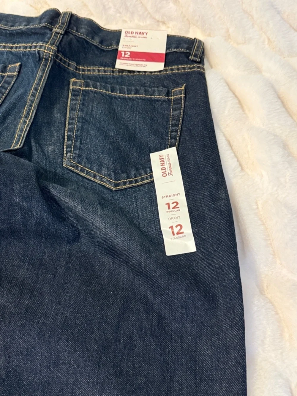 Old Navy Indigo Straight-Leg Jeans B4
